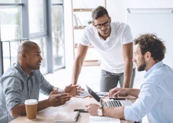 As revendas têm um papel importante no controle e otimização dos gastos na nuvem de seus clientes