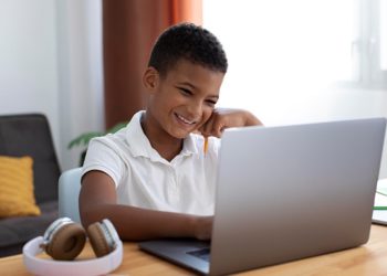 Google Workspace for Education ajuda as escolas que ainda não se adaptaram ou possuem gaps de tecnologia para educação a distância